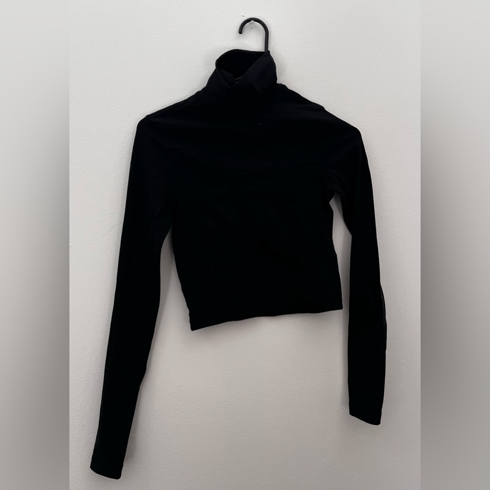 H&M Basics Black Long Sleeve Turtleneck Crop Top